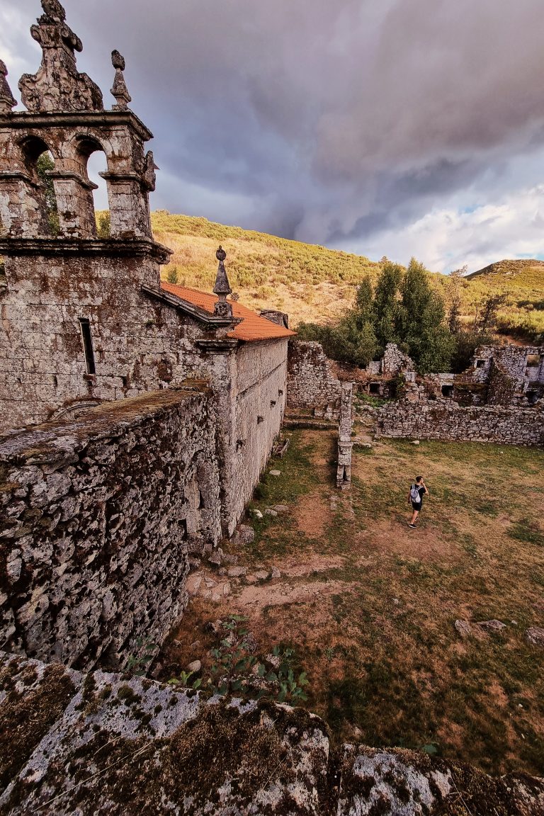 klasztor pitoes dos junias